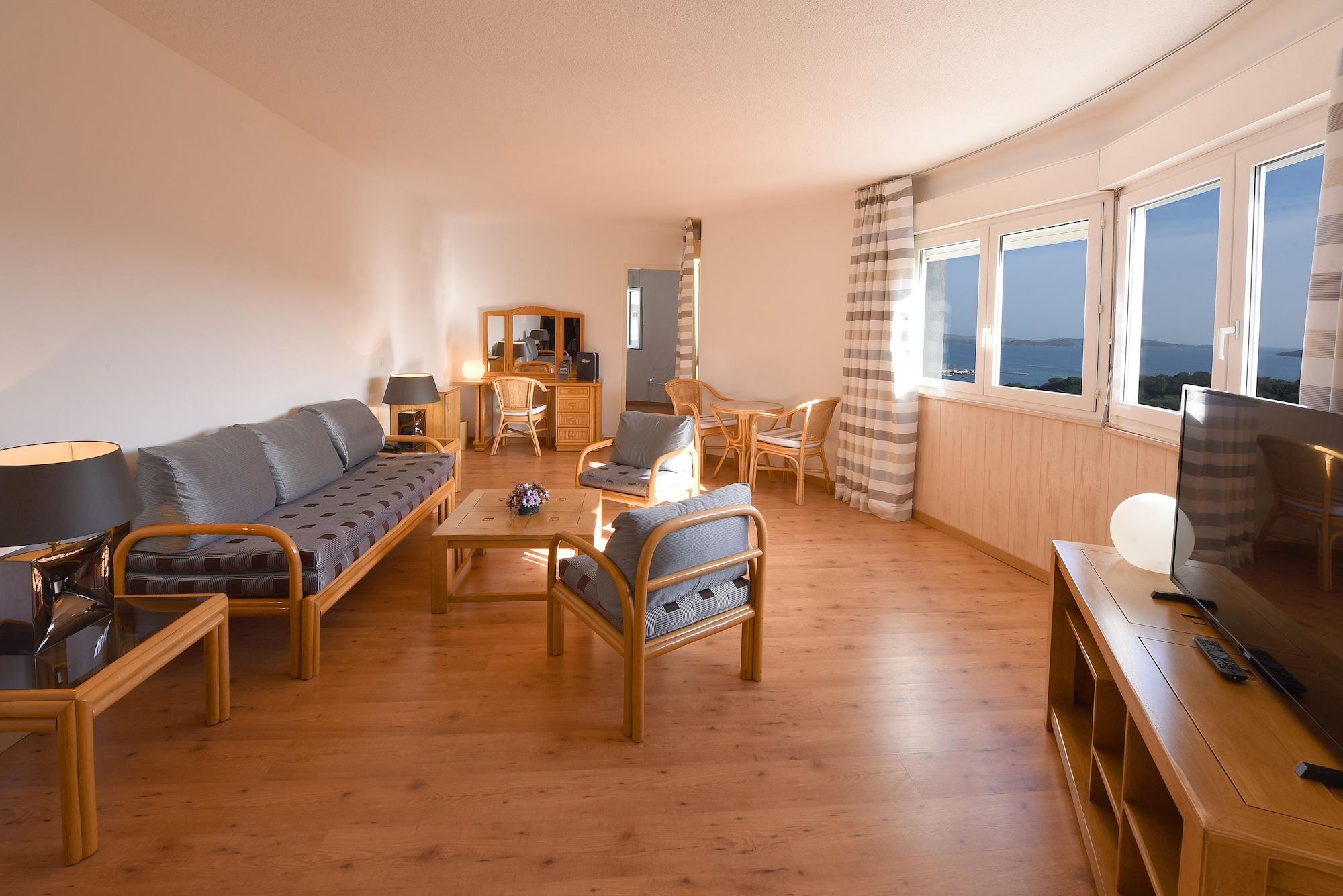 Hotel Le Tilbury Porto-Vecchio  Luaran gambar