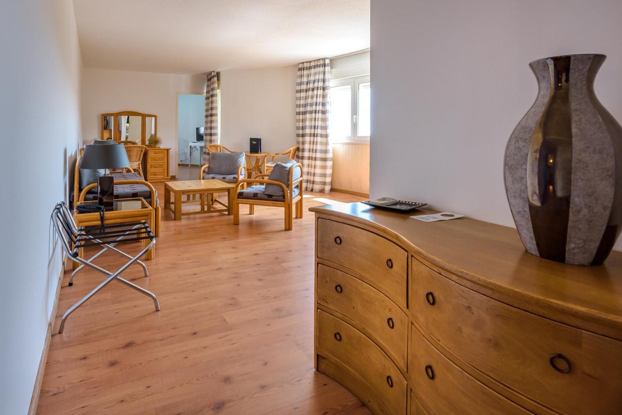 Hotel Le Tilbury Porto-Vecchio  Luaran gambar